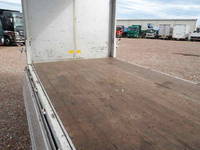 三菱ふそうキャンターアルミウイング小型（2t・3t）[写真10]