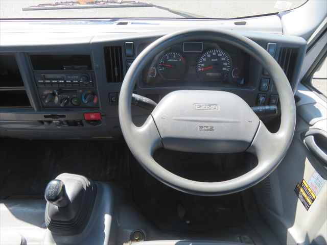 いすゞエルフキャリアカー小型（2t・3t）[写真29]