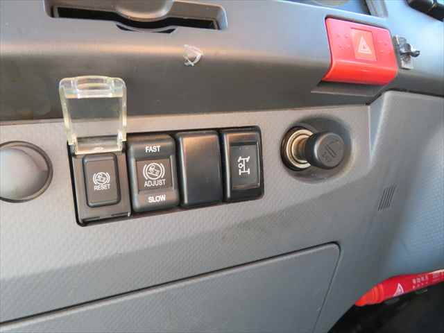 いすゞエルフキャリアカー小型（2t・3t）[写真36]