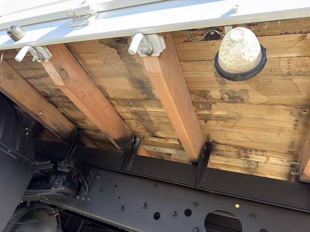 三菱ふそうファイタークレーン5段増トン（6t・8t）[写真20]