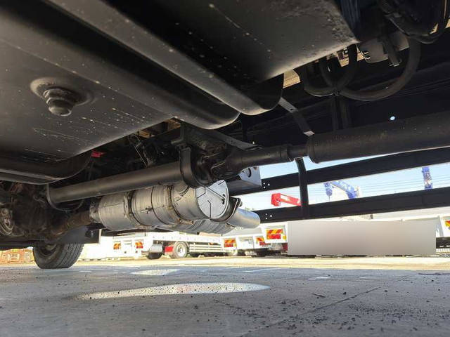 三菱ふそうファイタークレーン5段増トン（6t・8t）[写真22]