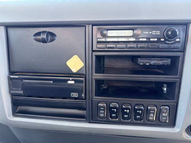 三菱ふそうファイタークレーン5段増トン（6t・8t）[写真37]