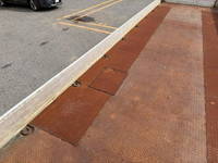 日野プロフィアアルミブロック大型（10t）[写真18]