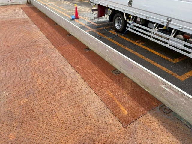 日野プロフィアアルミブロック大型（10t）[写真18]