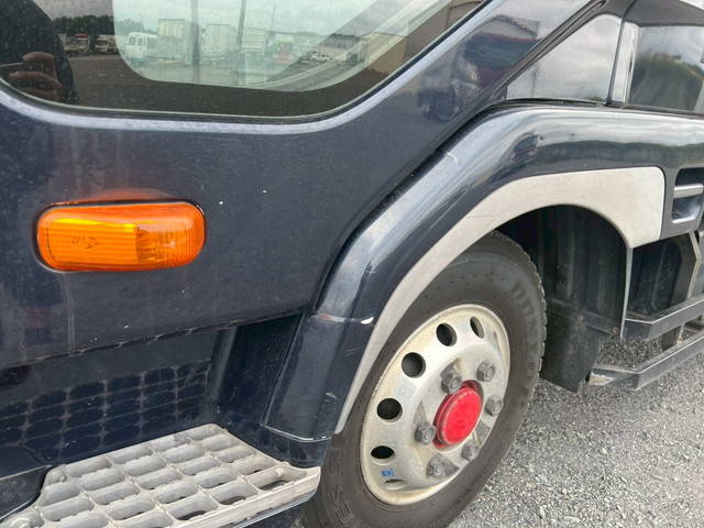 三菱ふそうファイターアルミブロック中型（4t）[写真11]