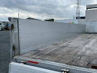 三菱ふそうファイターアルミブロック中型（4t）[写真09]