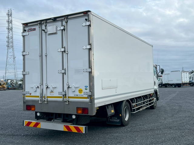 いすゞフォワード保冷バン増トン（6t・8t）[写真02]