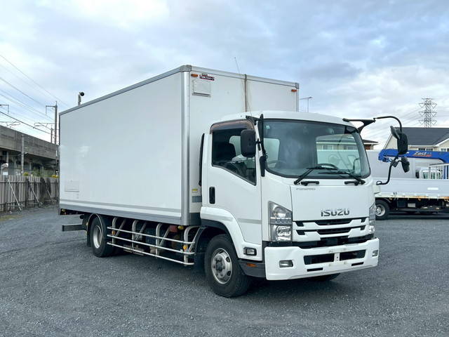 いすゞフォワード保冷バン増トン（6t・8t）[写真03]