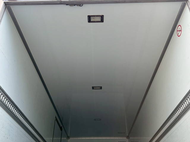 いすゞフォワード保冷バン増トン（6t・8t）[写真07]