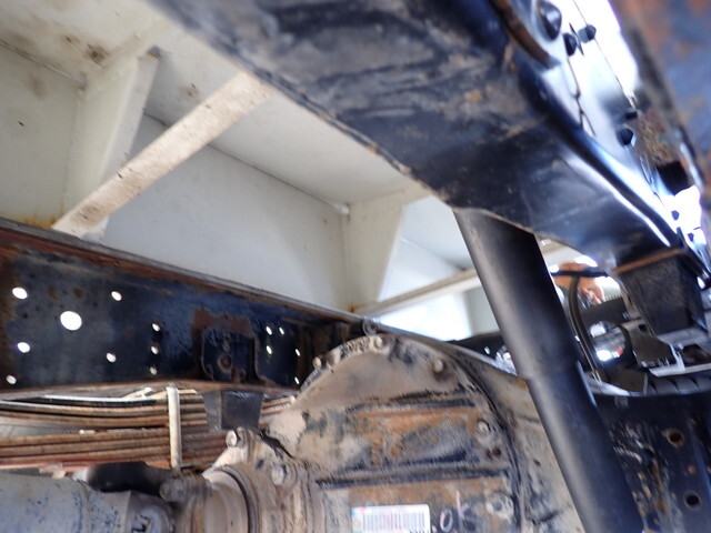 いすゞエルフ散水車小型（2t・3t）[写真29]