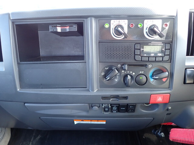 いすゞエルフ散水車小型（2t・3t）[写真36]