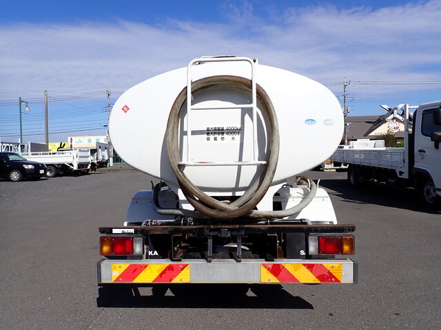 いすゞエルフ散水車小型（2t・3t）[写真05]