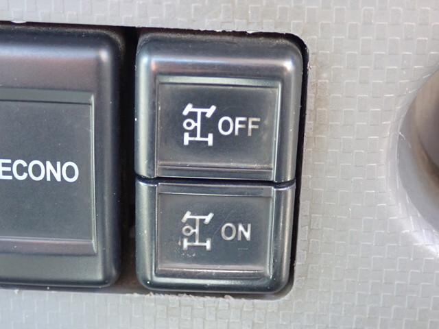 いすゞエルフ散水車小型（2t・3t）[写真09]