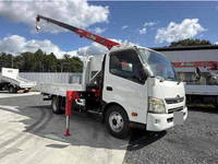 日野デュトロクレーン4段小型（2t・3t）[写真01]