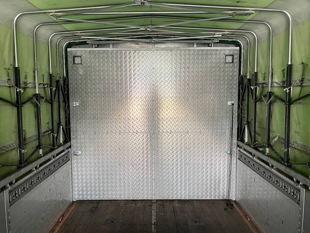 日野プロフィア幌車大型（10t）[写真10]