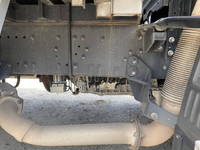 日野プロフィア幌車大型（10t）[写真18]