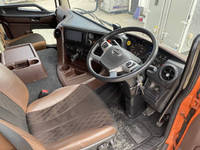 日野プロフィア幌車大型（10t）[写真23]