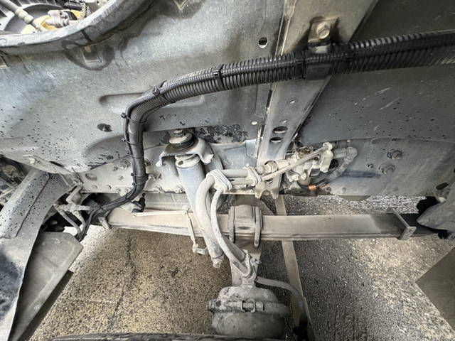 三菱ふそうスーパーグレートミキサー車（コンクリートミキサー）大型（10t）[写真32]