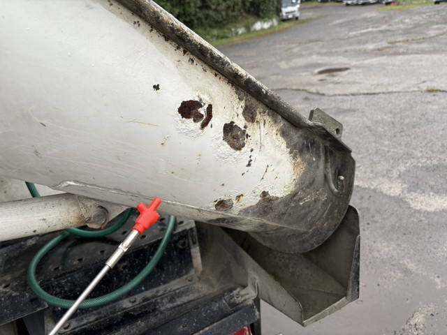 三菱ふそうスーパーグレートミキサー車（コンクリートミキサー）大型（10t）[写真40]