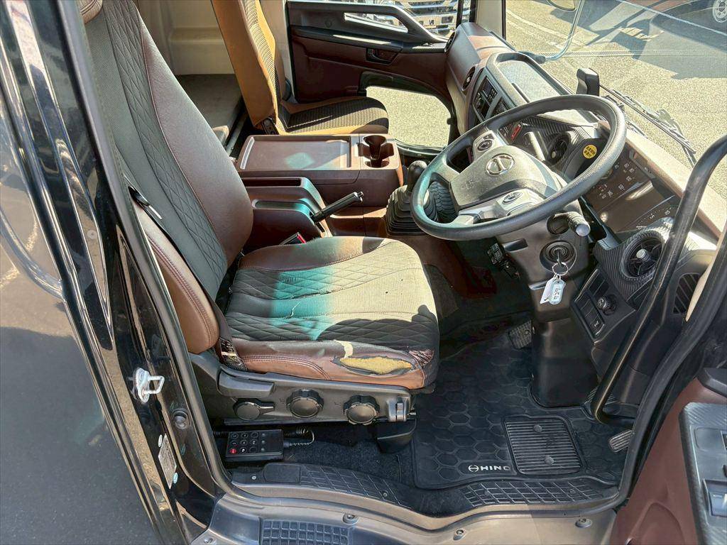 日野レンジャー冷凍車（冷蔵車）増トン（6t・8t）[写真20]