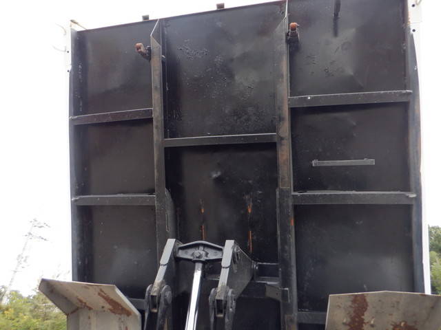 日野レンジャー深ダンプ（土砂禁ダンプ）中型（4t）[写真10]