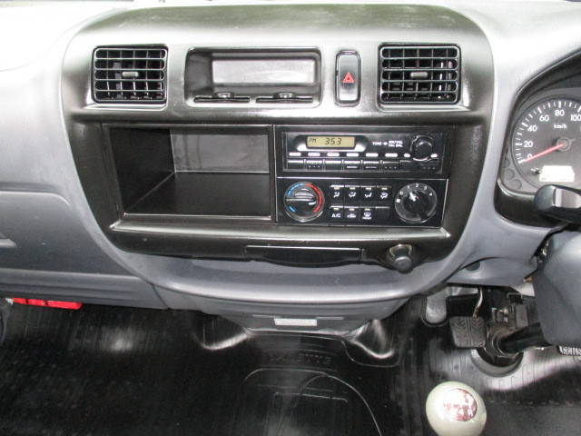 日産バネット平ボディ小型（2t・3t）[写真20]