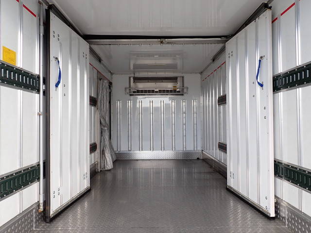 三菱ふそうキャンター冷凍車（冷蔵車）小型（2t・3t）[写真17]