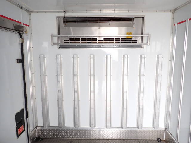 三菱ふそうキャンター冷凍車（冷蔵車）小型（2t・3t）[写真18]