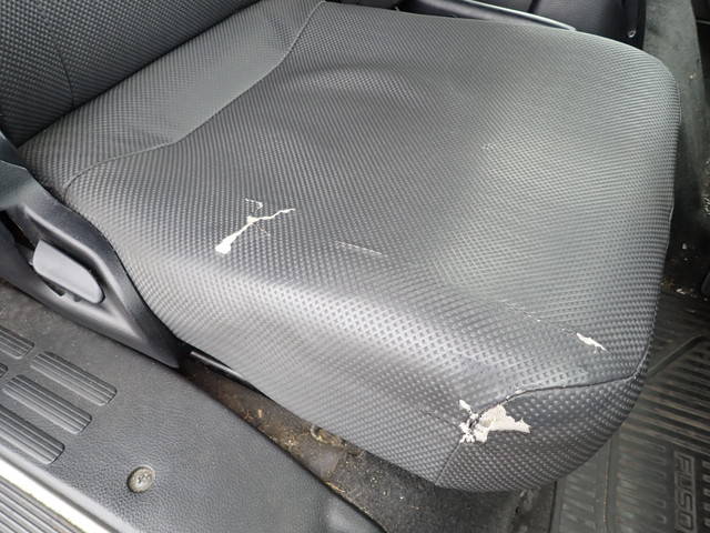 三菱ふそうキャンター冷凍車（冷蔵車）小型（2t・3t）[写真37]