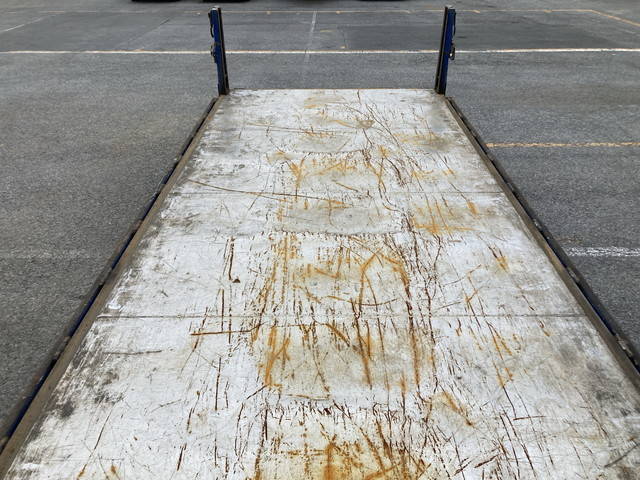 いすゞフォワード平ボディ増トン（6t・8t）[写真14]