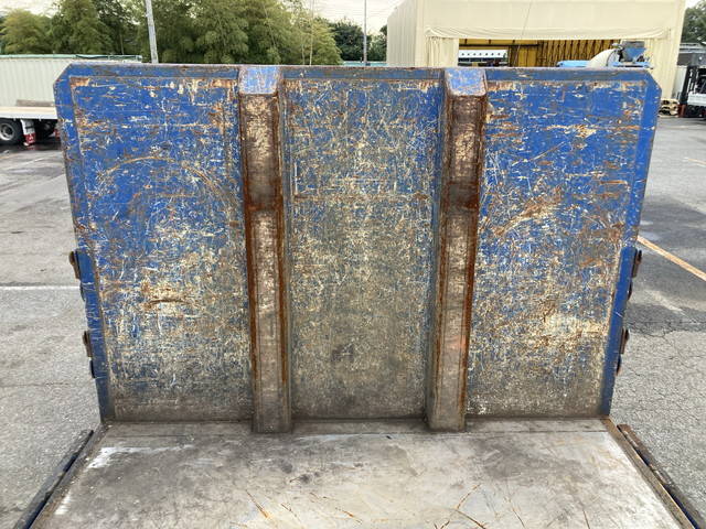 いすゞフォワード平ボディ増トン（6t・8t）[写真15]