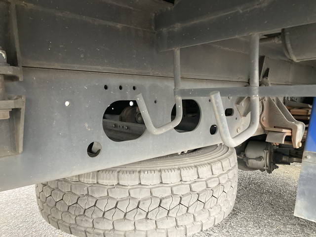 いすゞフォワード平ボディ増トン（6t・8t）[写真19]