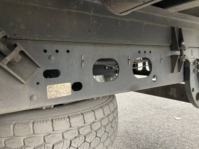 いすゞフォワード平ボディ増トン（6t・8t）[写真20]