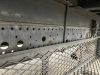 いすゞフォワード平ボディ増トン（6t・8t）[写真22]