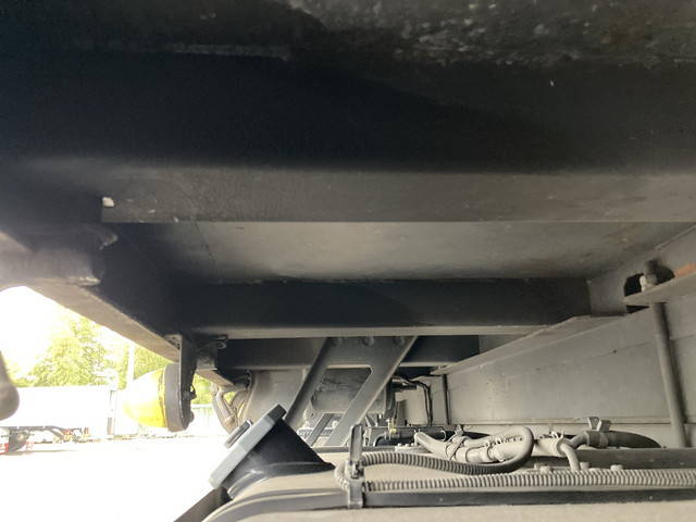 いすゞフォワード平ボディ増トン（6t・8t）[写真22]