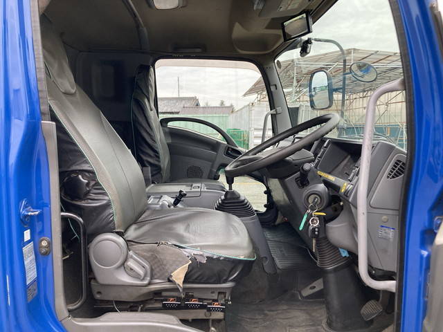 いすゞフォワード平ボディ増トン（6t・8t）[写真29]