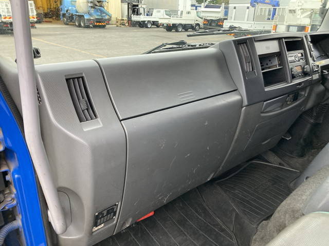 いすゞフォワード平ボディ増トン（6t・8t）[写真30]