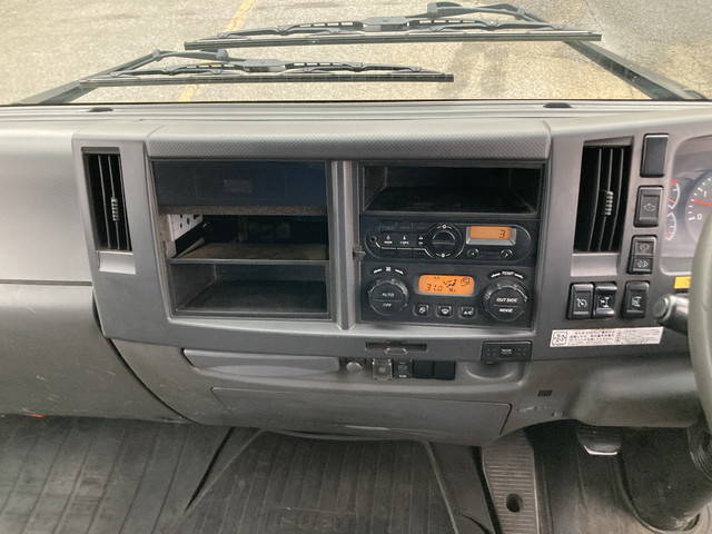 いすゞフォワード平ボディ増トン（6t・8t）[写真34]