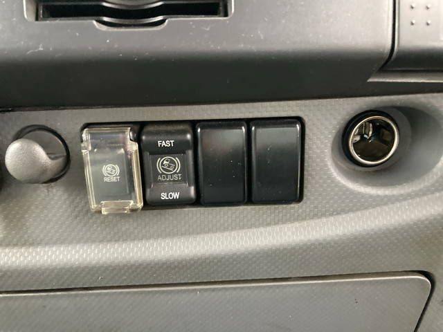 いすゞフォワード平ボディ増トン（6t・8t）[写真36]