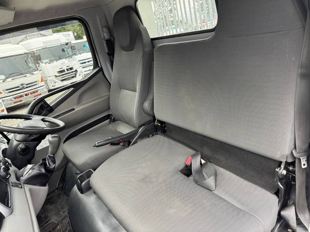 三菱ふそうキャンターダンプ小型（2t・3t）[写真19]