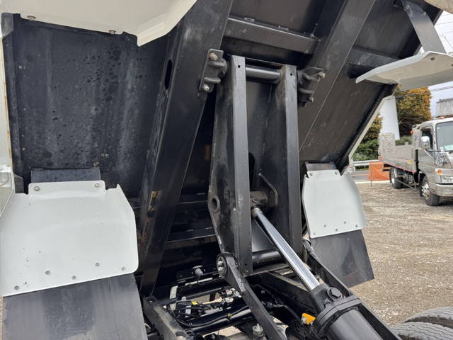 三菱ふそうキャンターダンプ小型（2t・3t）[写真20]