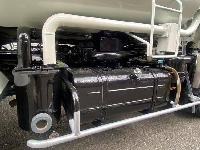 日野デュトロバキュームカー小型（2t・3t）[写真17]