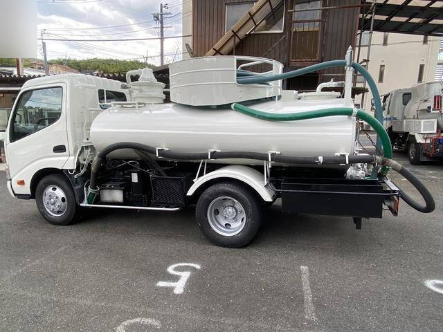 日野デュトロバキュームカー小型（2t・3t）[写真05]