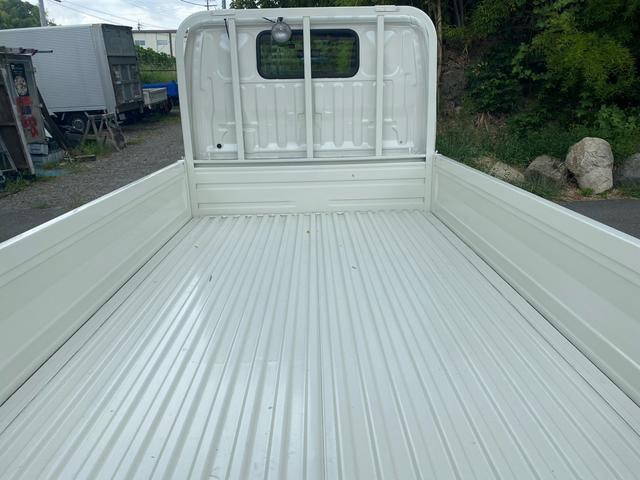 トヨタトヨエース平ボディ小型（2t・3t）[写真10]