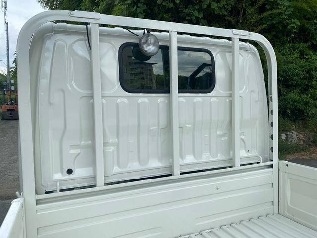 トヨタトヨエース平ボディ小型（2t・3t）[写真11]