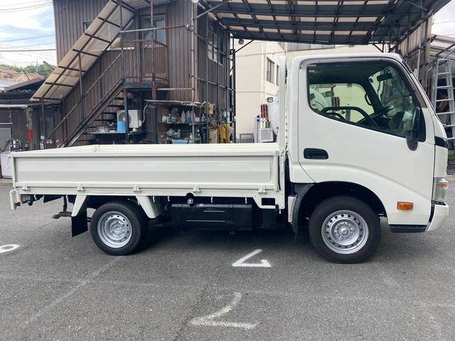 トヨタトヨエース平ボディ小型（2t・3t）[写真08]