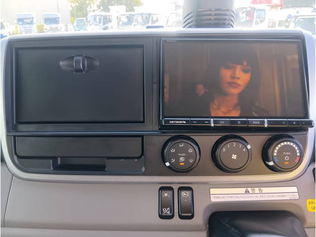 三菱ふそうキャンターセーフティローダー小型（2t・3t）[写真23]