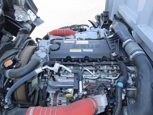 いすゞエルフアルミウイング小型（2t・3t）[写真14]