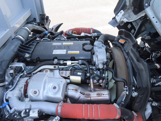 いすゞエルフアルミウイング小型（2t・3t）[写真15]