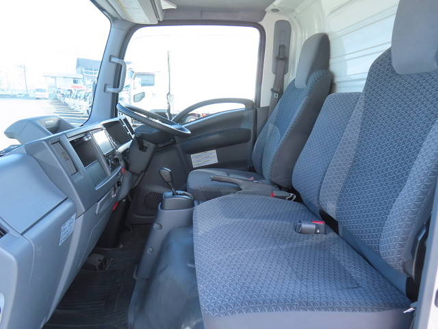 いすゞエルフアルミウイング小型（2t・3t）[写真20]